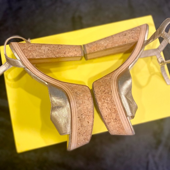 *****SOLD***** Brian Atwood Gaynor Platform Sandal Size 8 - Picture 3 of 6